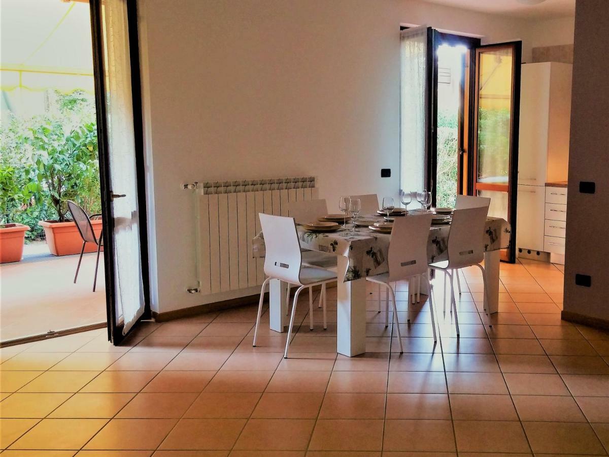 Bramasole Lake Villa Desenzano del Garda Buitenkant foto